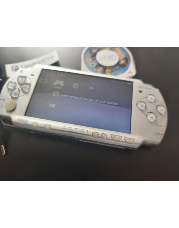 CONSOLA PSP GRIS MODELO 2000 CON ACCESORIOS
